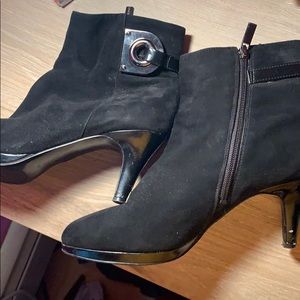 Heel boots